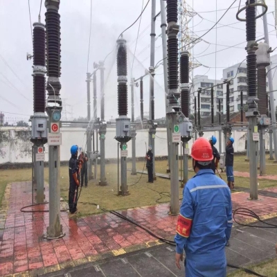 變電站帶電沖洗是怎么回事？用自來水洗？就不怕導(dǎo)電？