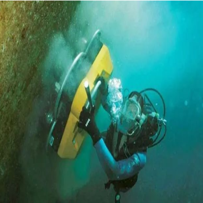 多功能水下清洗機(jī)器人的優(yōu)勢(shì)介紹